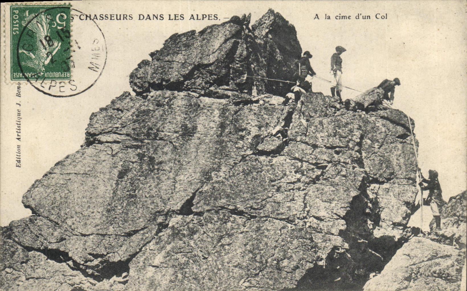 CPA Militaria Chasseurs Alpins Alpes A la cime d'un col