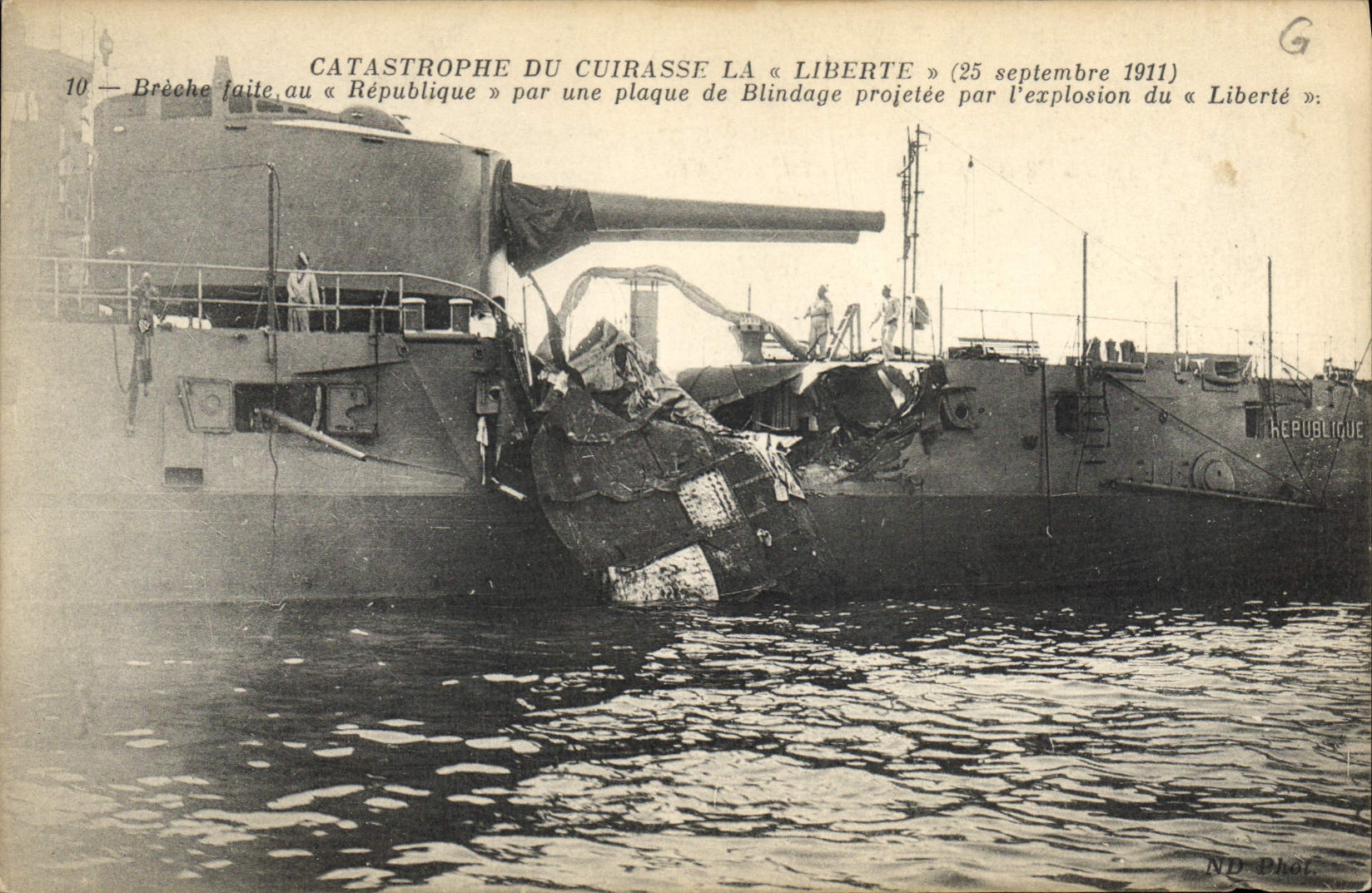 Vintage Postcard Boat Catastrophe of Freedom Breach made with the Republic by an armor-plate projetee by the explosion of Freedom