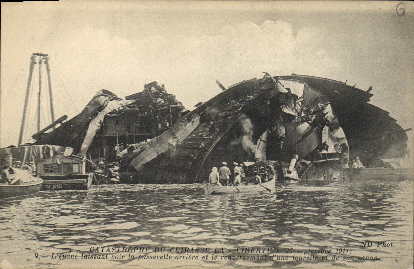 Vintage Postcard Boat Catastrophe of the Armor Freedom the wreck letting see the footbridge