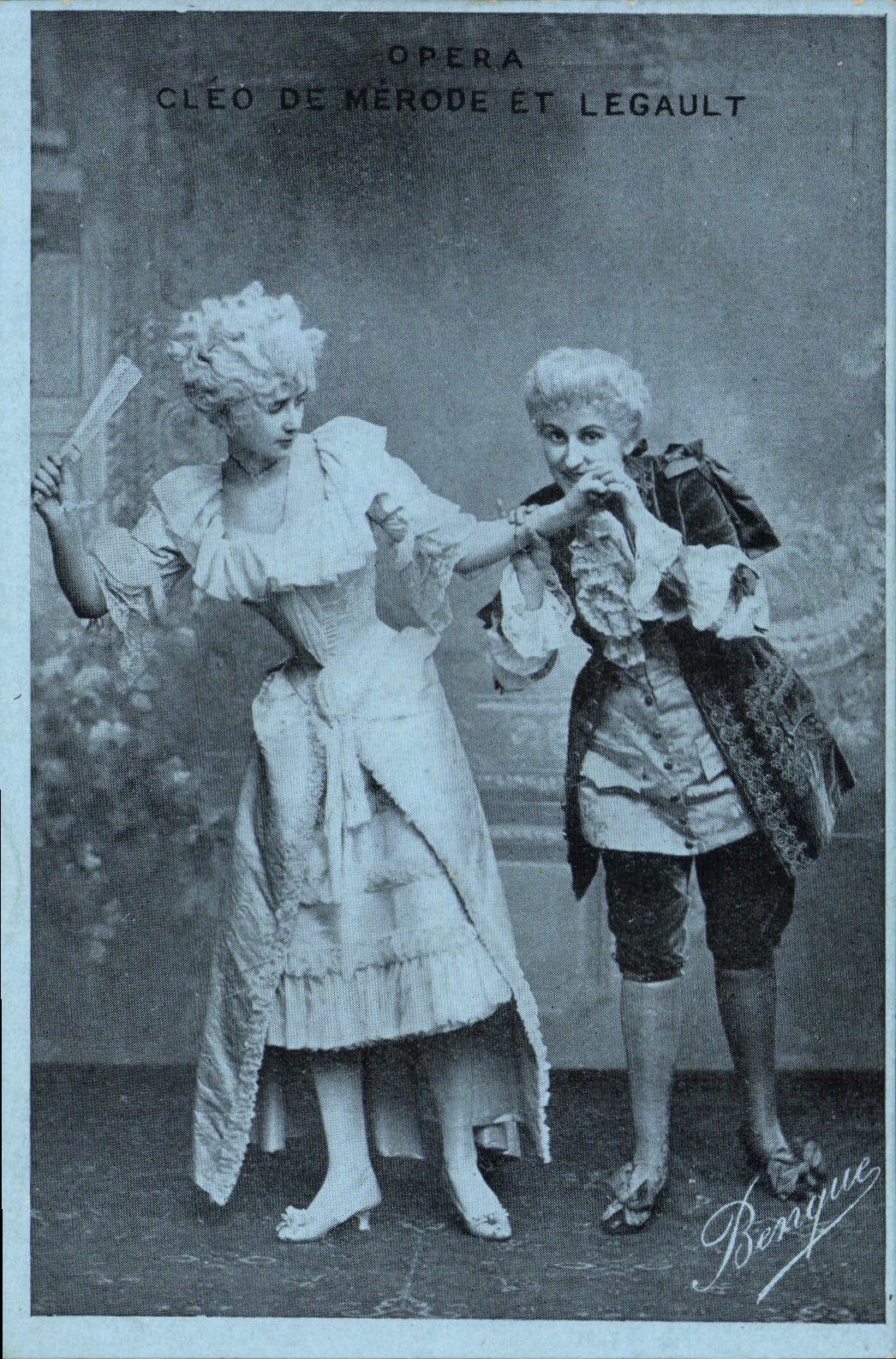 CPA Femme Theatre Opera Cleo de Merode et Legault