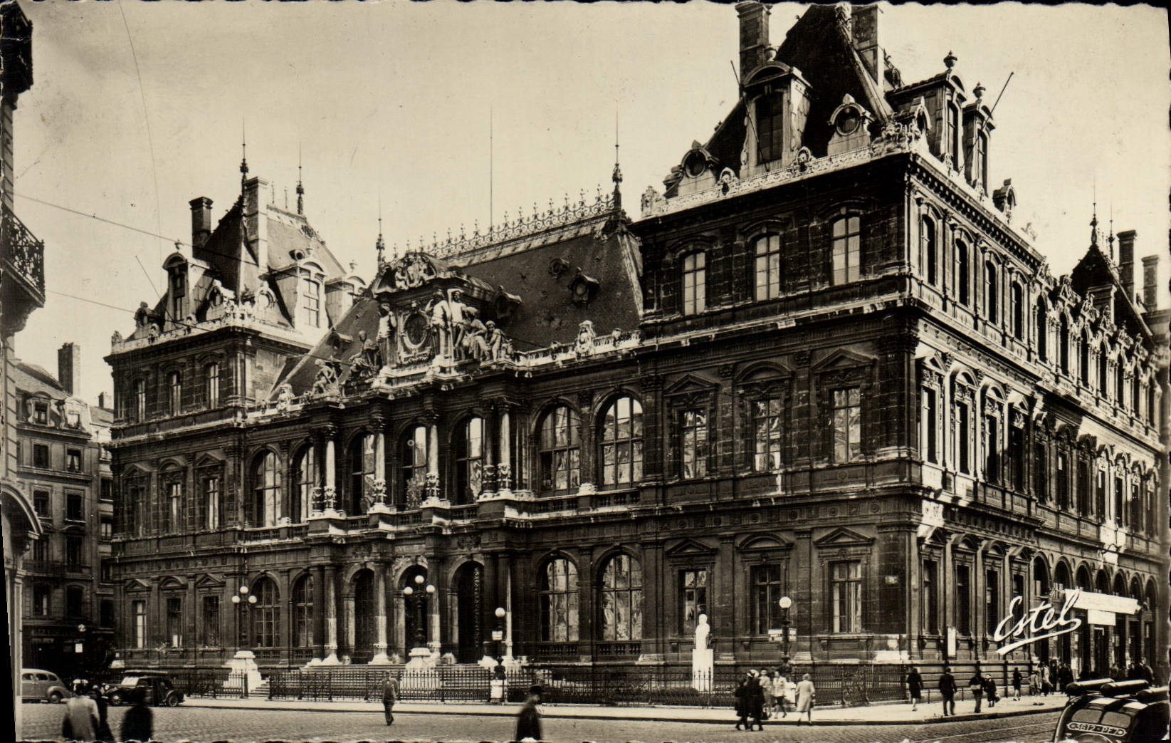 Modern Postcard Lyon Palate Commercial and Stock Exchange