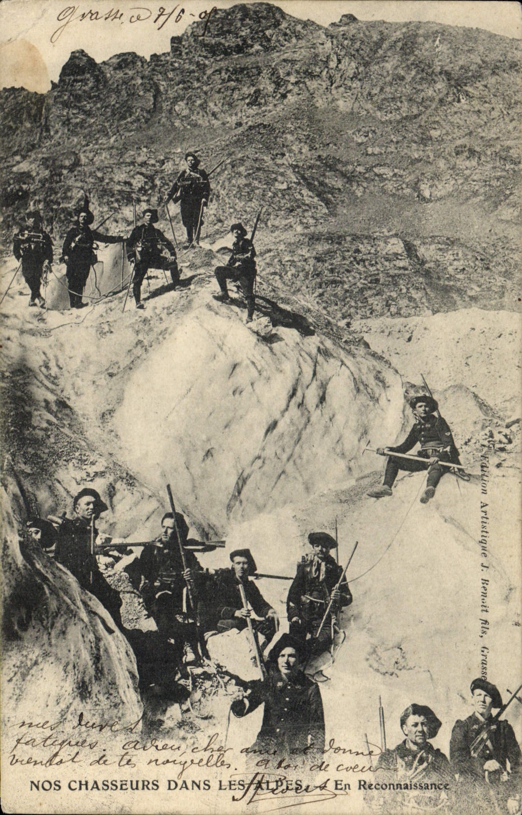 CPA Militaria Chasseurs Alpins dans les Alpes En reconnaissance