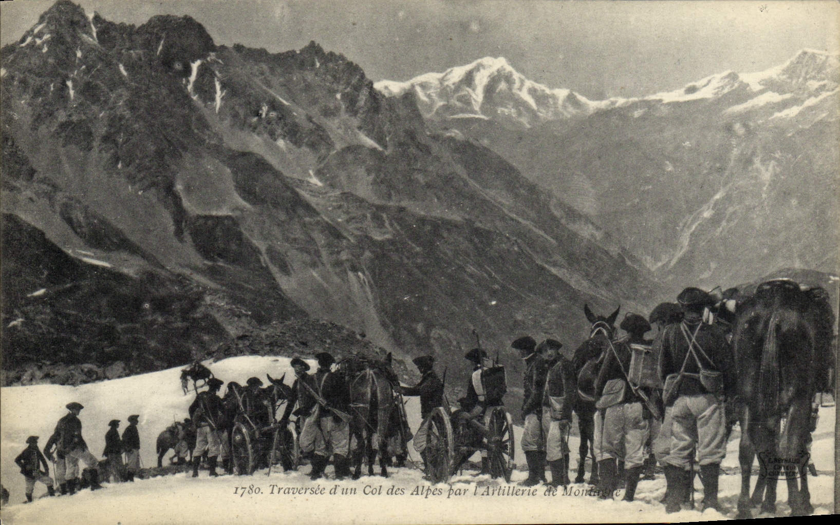 CPA Militaria Chasseurs Alpins Traversee d'un col des Alpes par l'artillerie de montagne