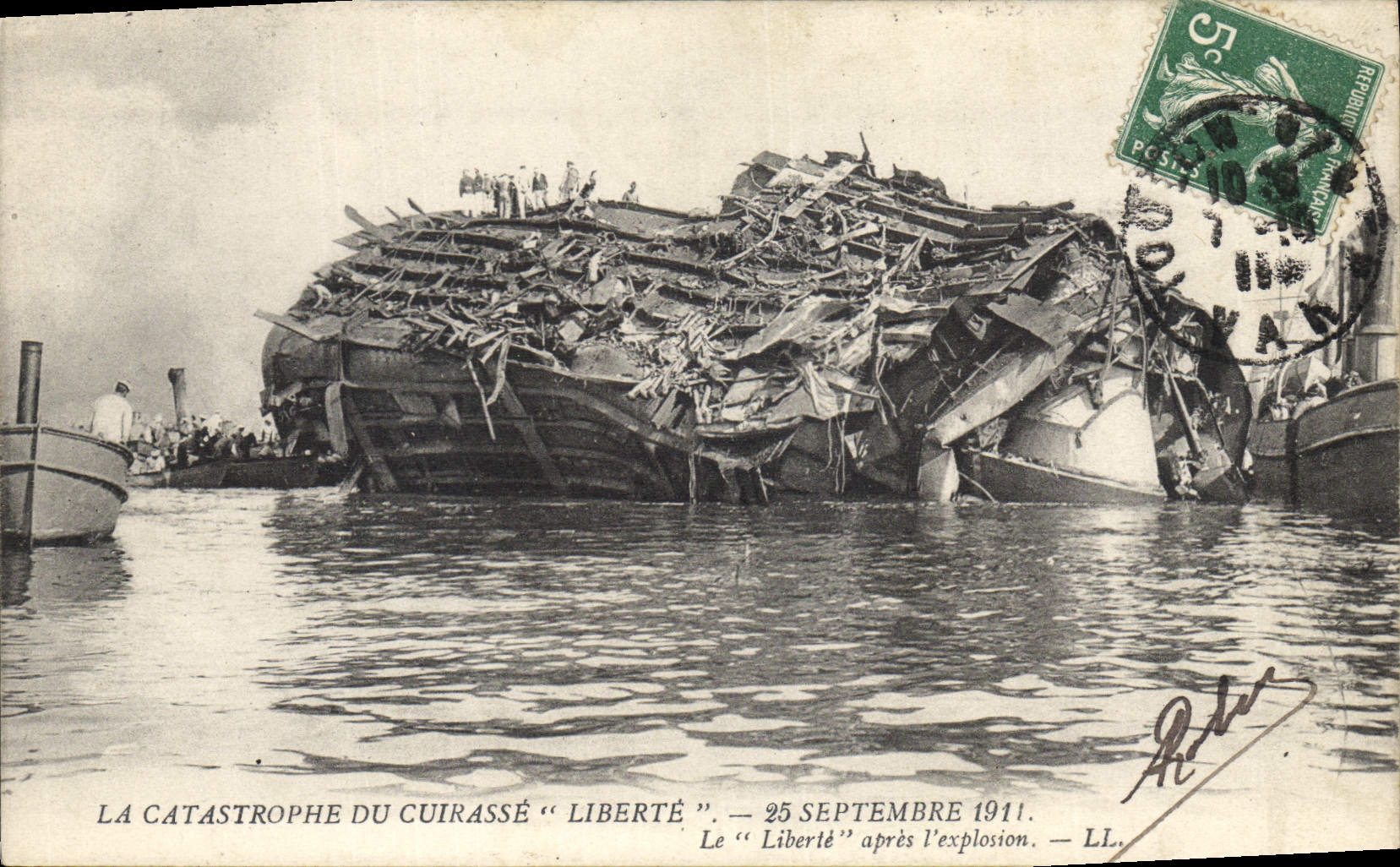 Vintage Postcard Boat Catastrophe of Freedom Freedom after the explosion