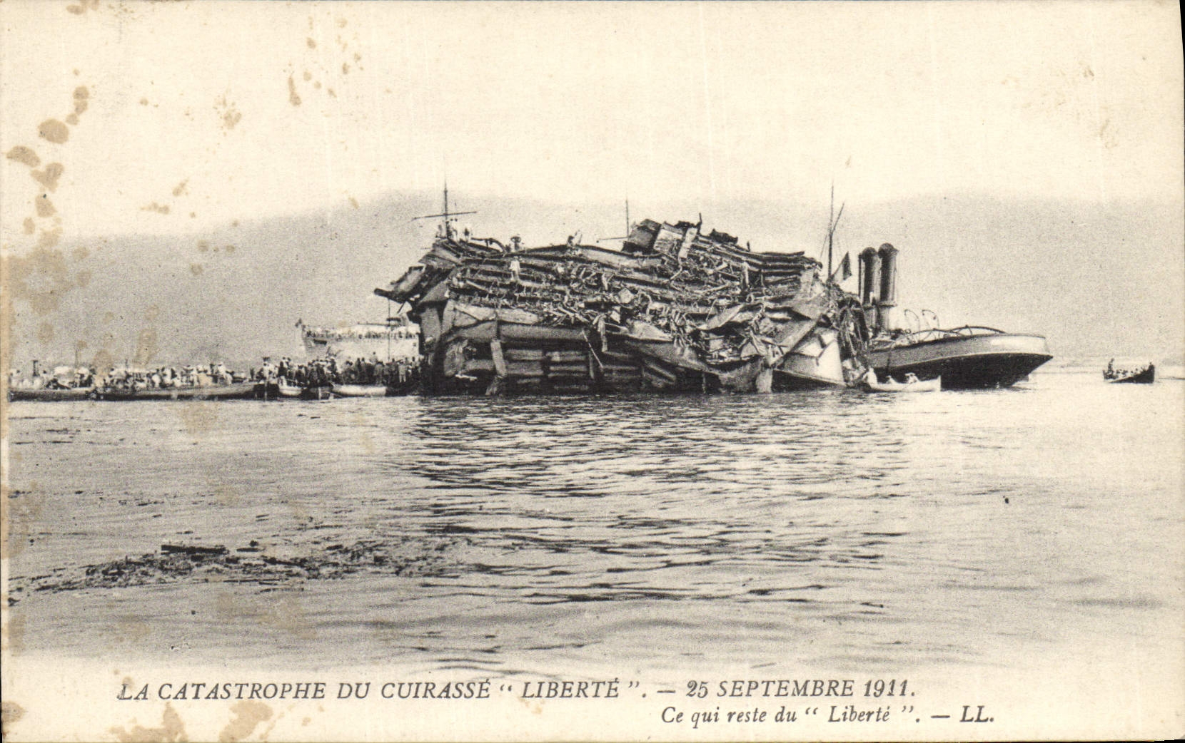 Vintage Postcard Bateau Catastrophe of the Armor Freedom What remains Freedom