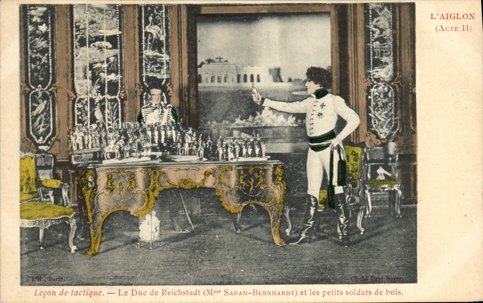 CPA Fantaisie Theatre Femme L'aiglon Acte II Lecon de tactique le duc de Reichstadt Mme Sarah Bernhardt et les petits soldats de bois 