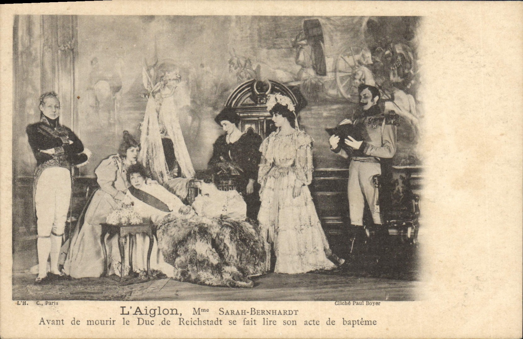 CPA Fantaisie Theatre Femme L'aiglon Mme Sarah Bernhardt Avant de mourir le duc de Reichstadt se fait lire son acte de bapteme 