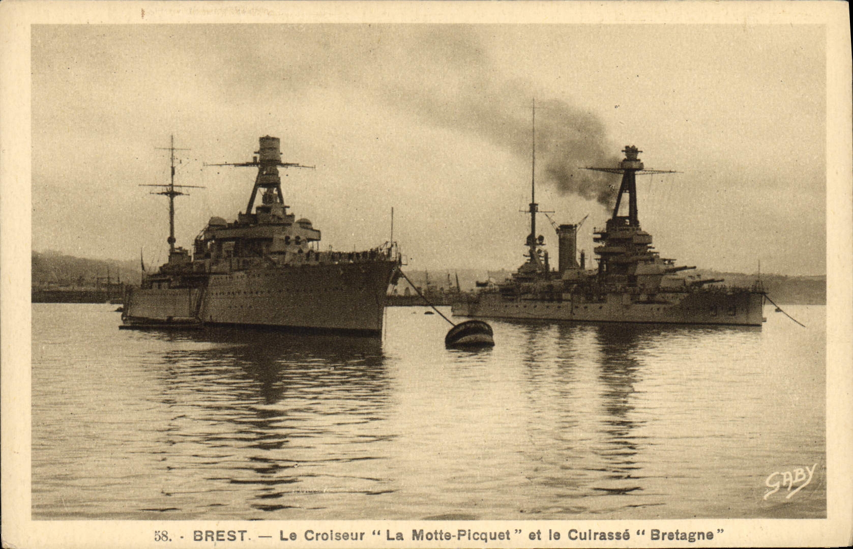 Vintage Postcard Brest Boat the cruiser Picquet La Motte and armours it Brittany