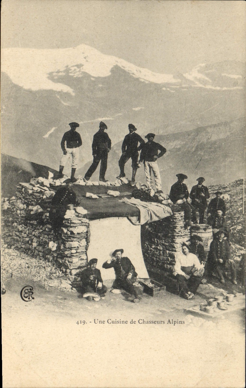 CPA Militaria Chasseurs alpins Une cuisine