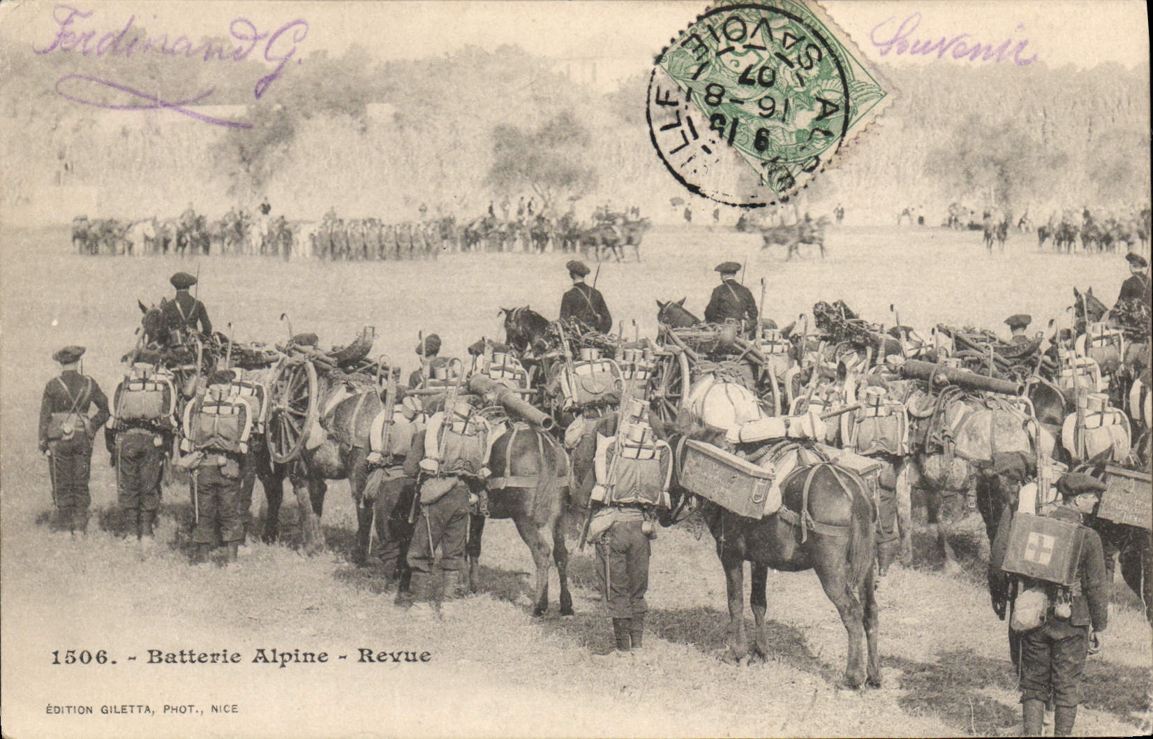 CPA Militaria Chasseurs alpins Batterie alpine Revue