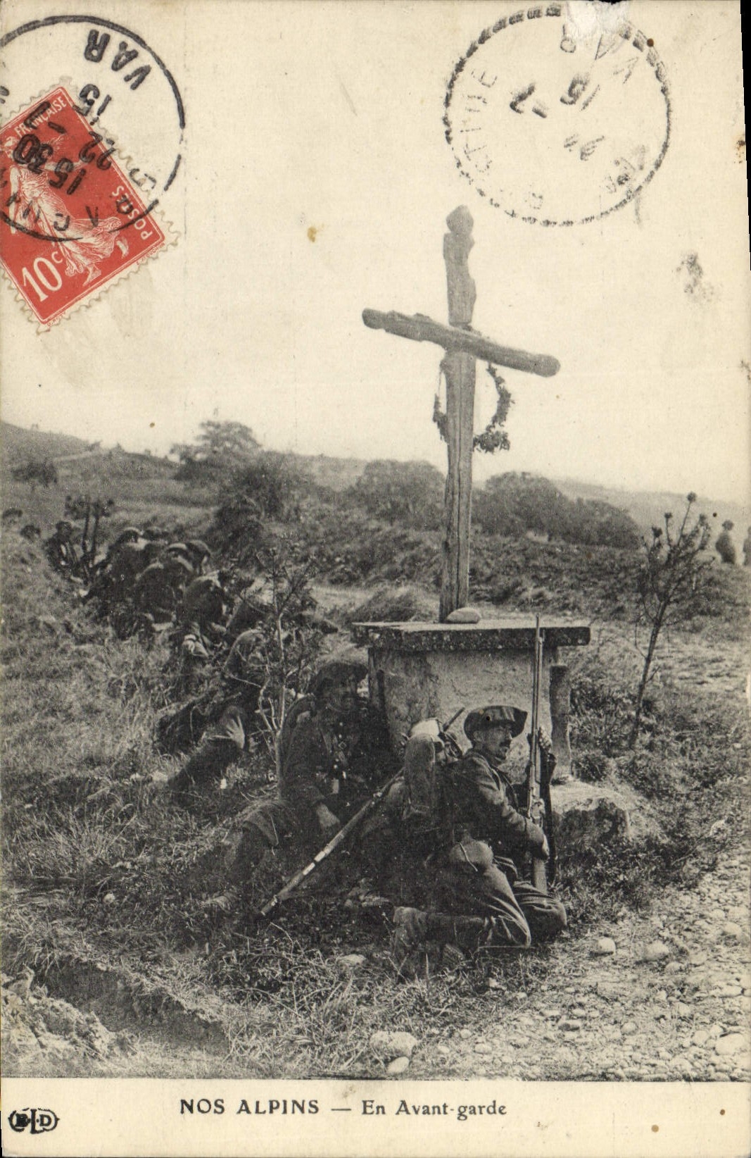 CPA Militaria Chasseurs alpins En Avant Garde