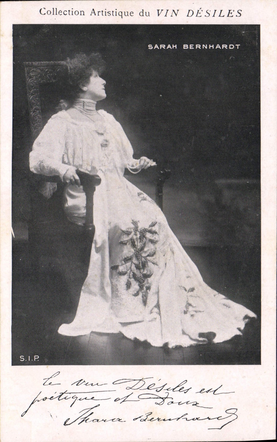 CPA Femme Theatre Sarah Bernhardt Vin Desile 