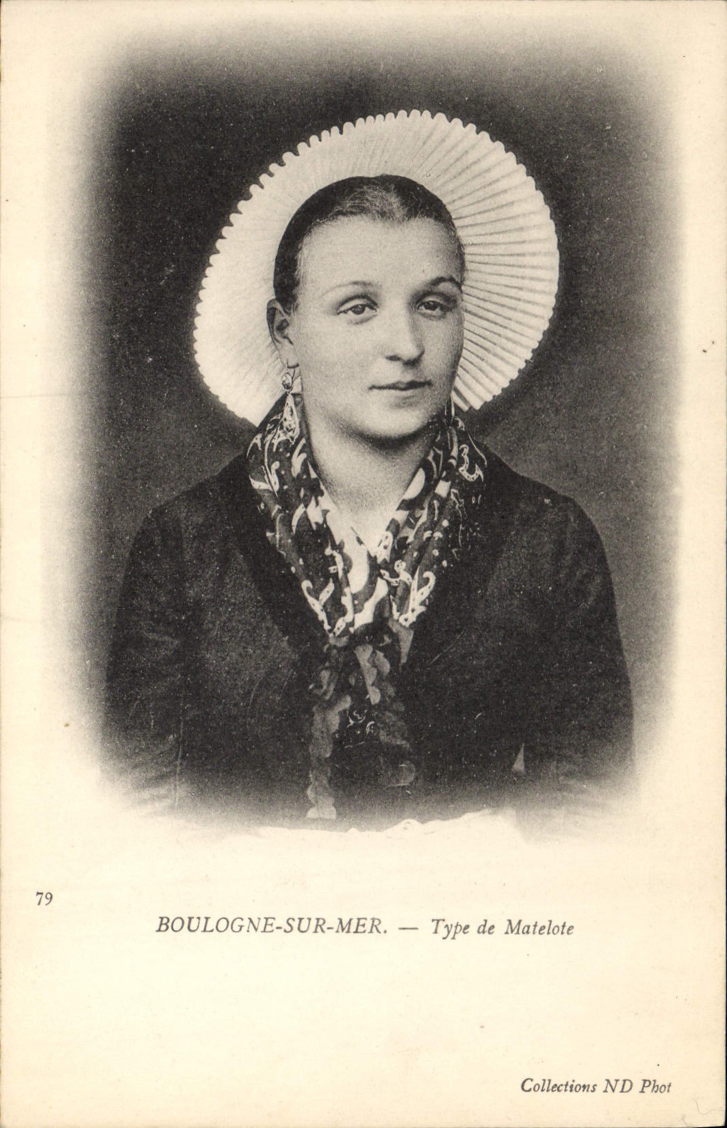 CPA Folklore Boulogne sur Mer Type de matelote