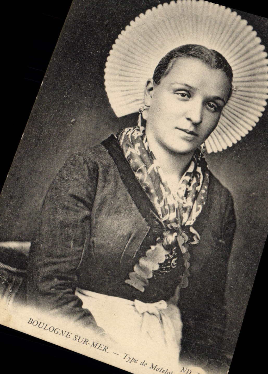 CPA Folklore Boulogne sur Mer Type de Matelote