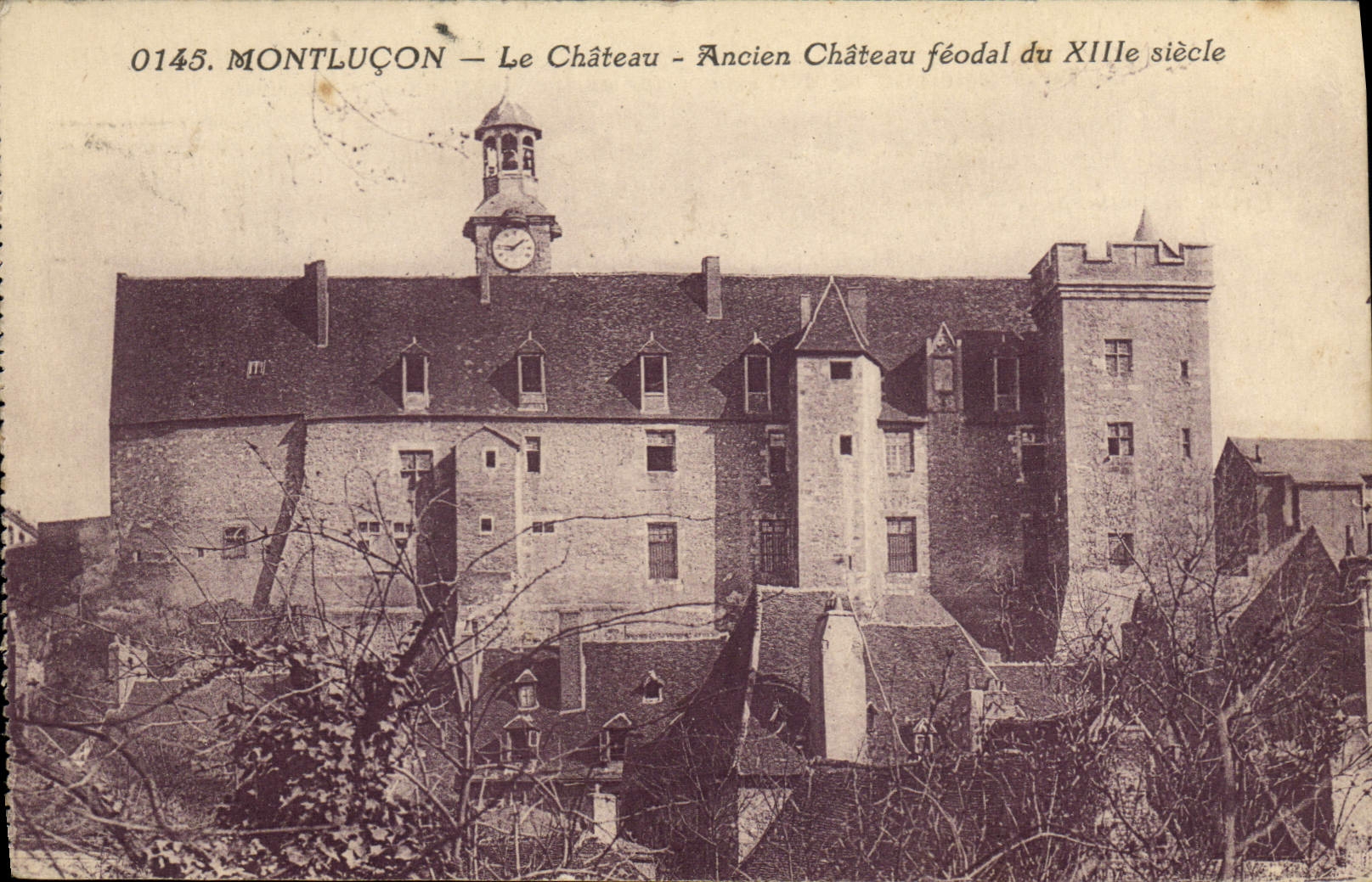 CPA Montlucon Le chateau Ancien chateau feodal