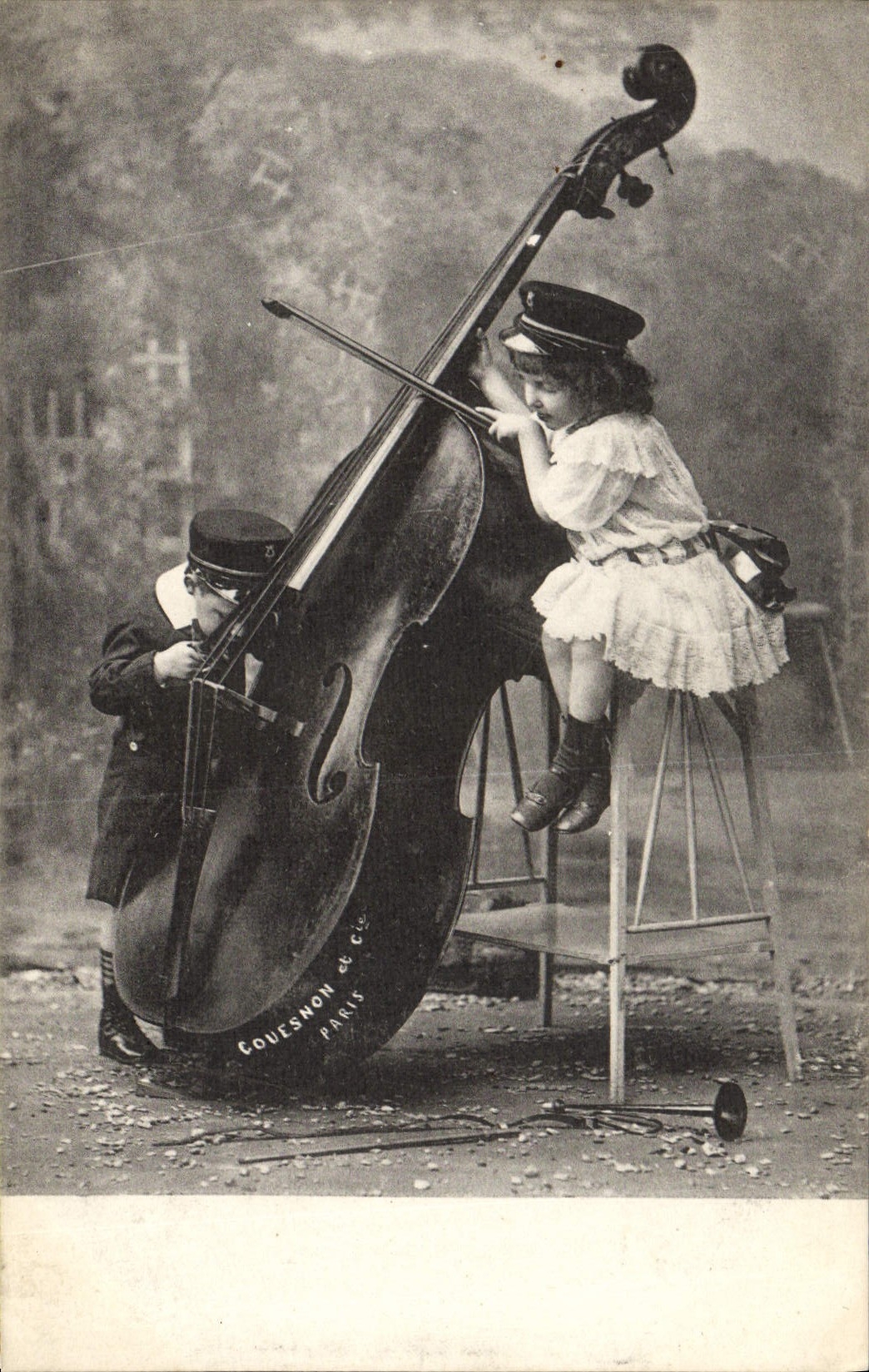 CPA Contrebasse Enfants 