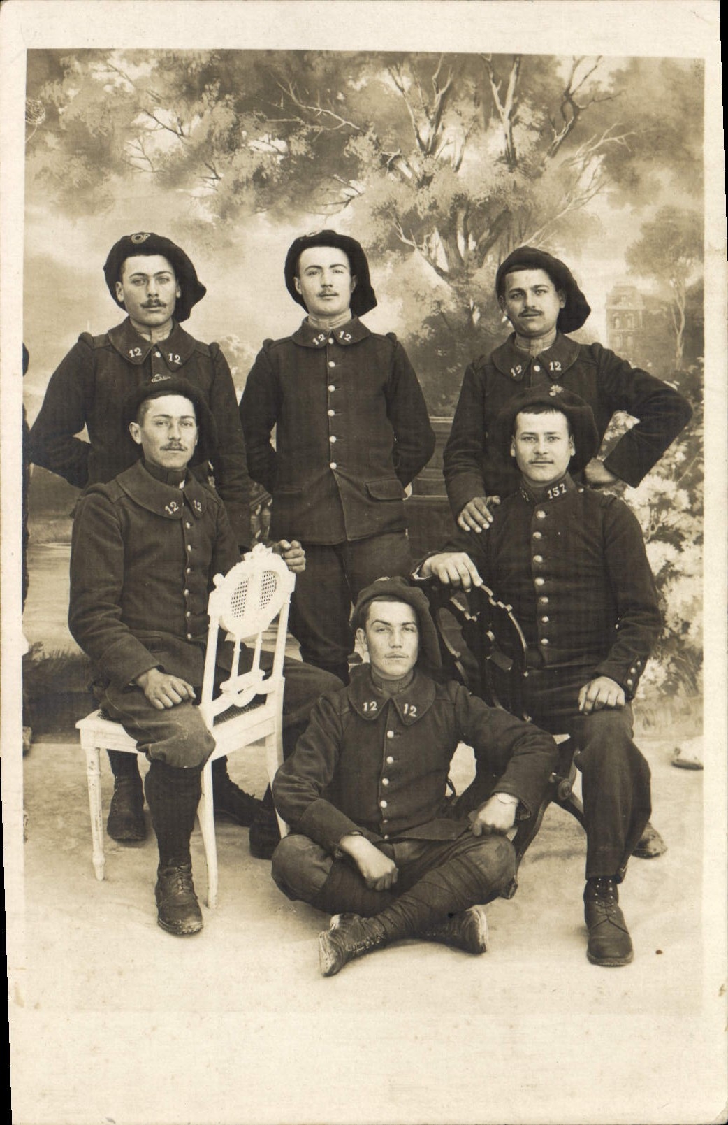 CARTE PHOTO Militaria Chasseurs Alpins (n°12 sur le col)
