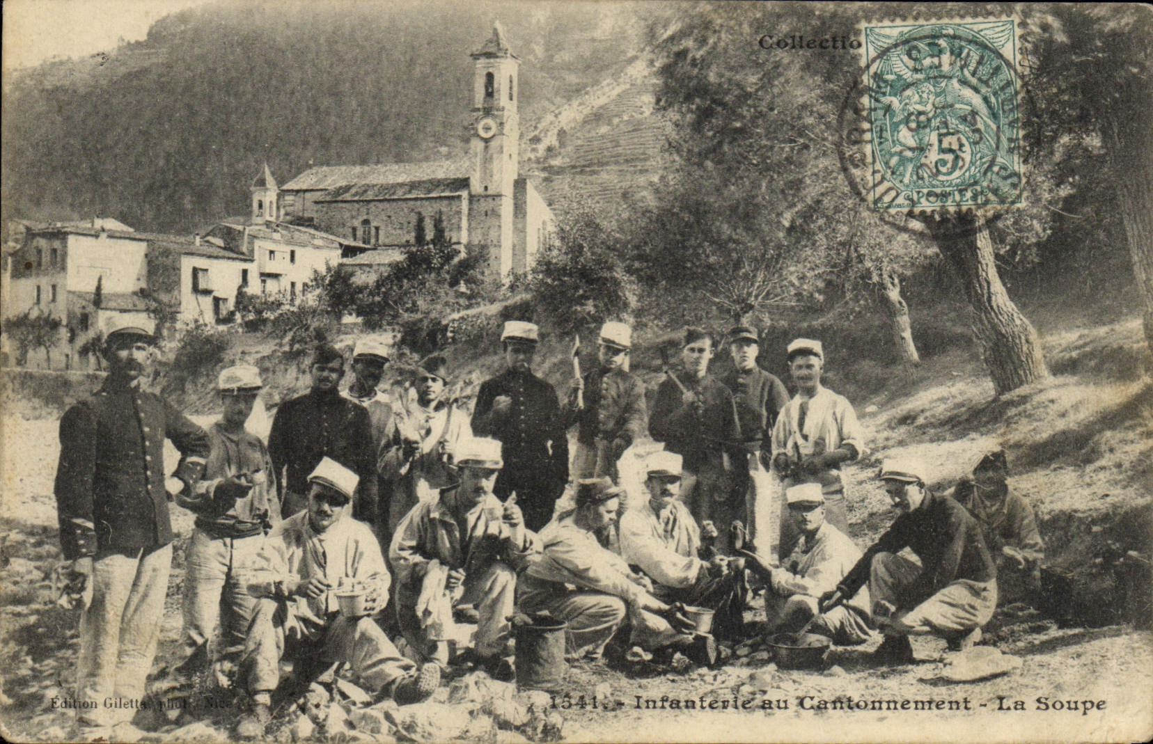 CPA Militaria Chasseurs Alpins Infanterie au cantonnement La soupe