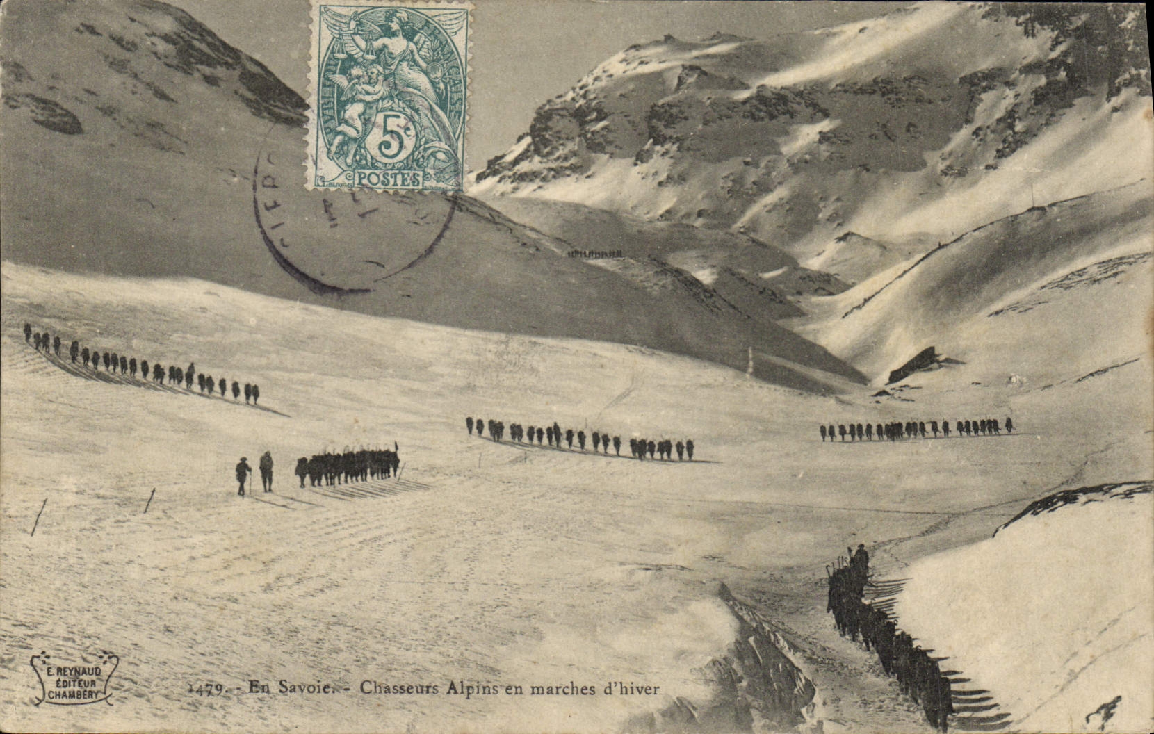 CPA Militaria Chasseurs Alpins en marches d'hiver En Savoie