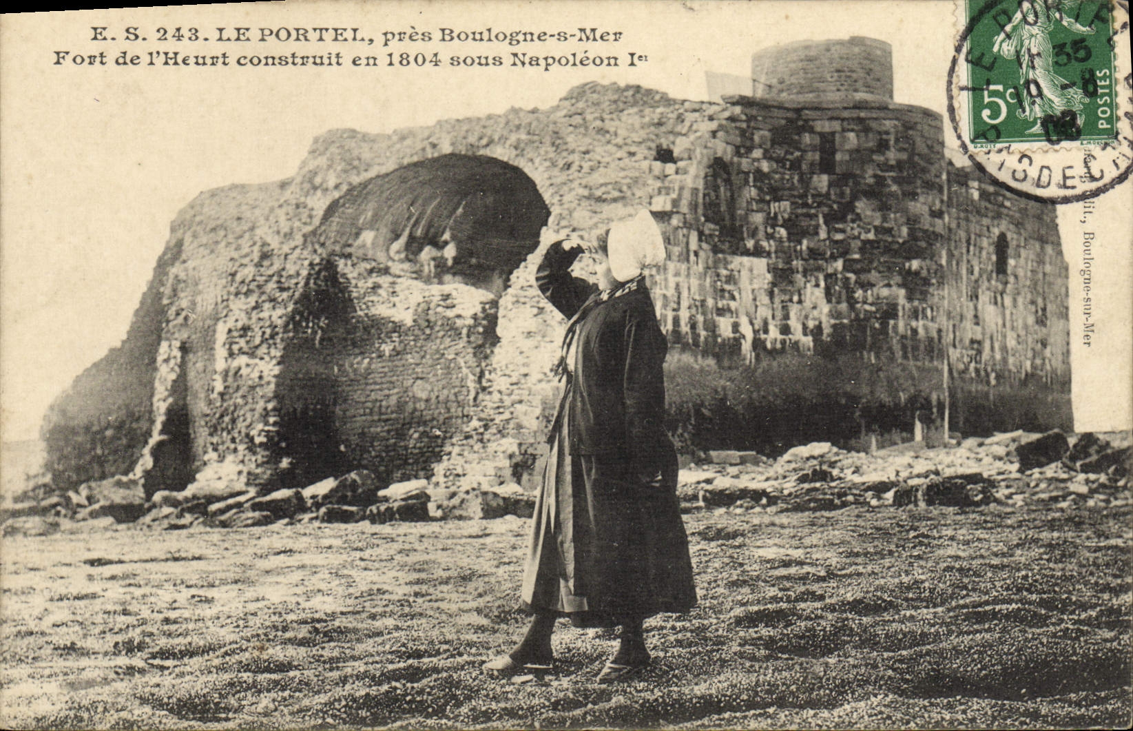CPA Folklore Le Portel pres Boulogne sur Mer Fort de l'Heurt Enfant 