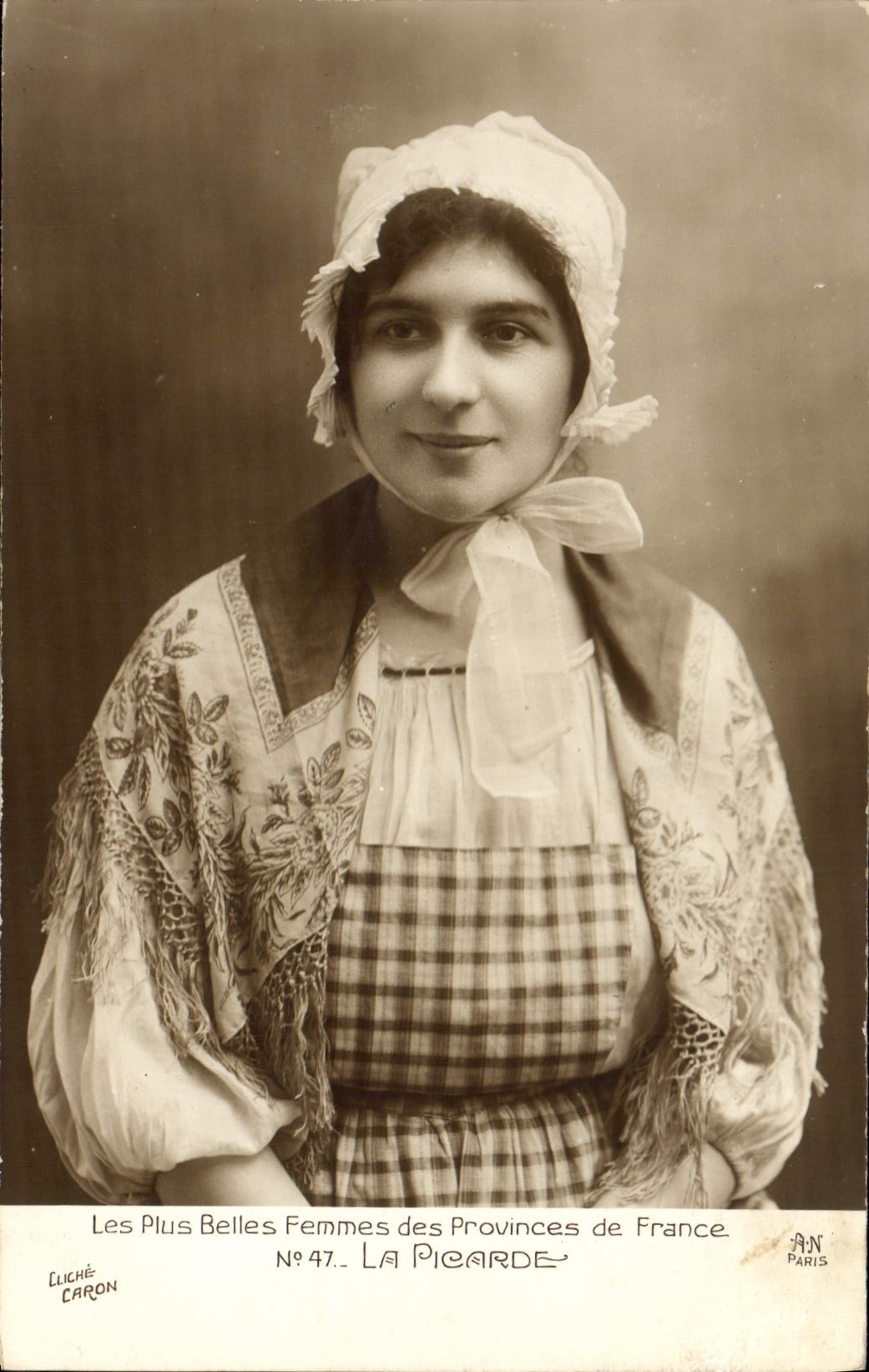 CPA Folklore La Picarde 