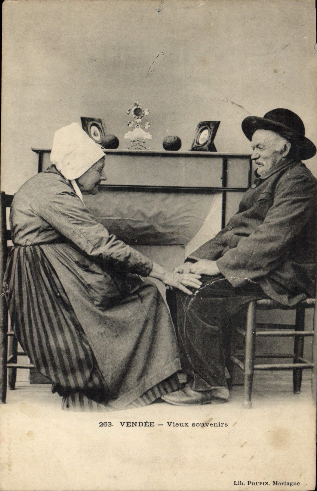CPA Folklore Vendee Vieux souvenirs 