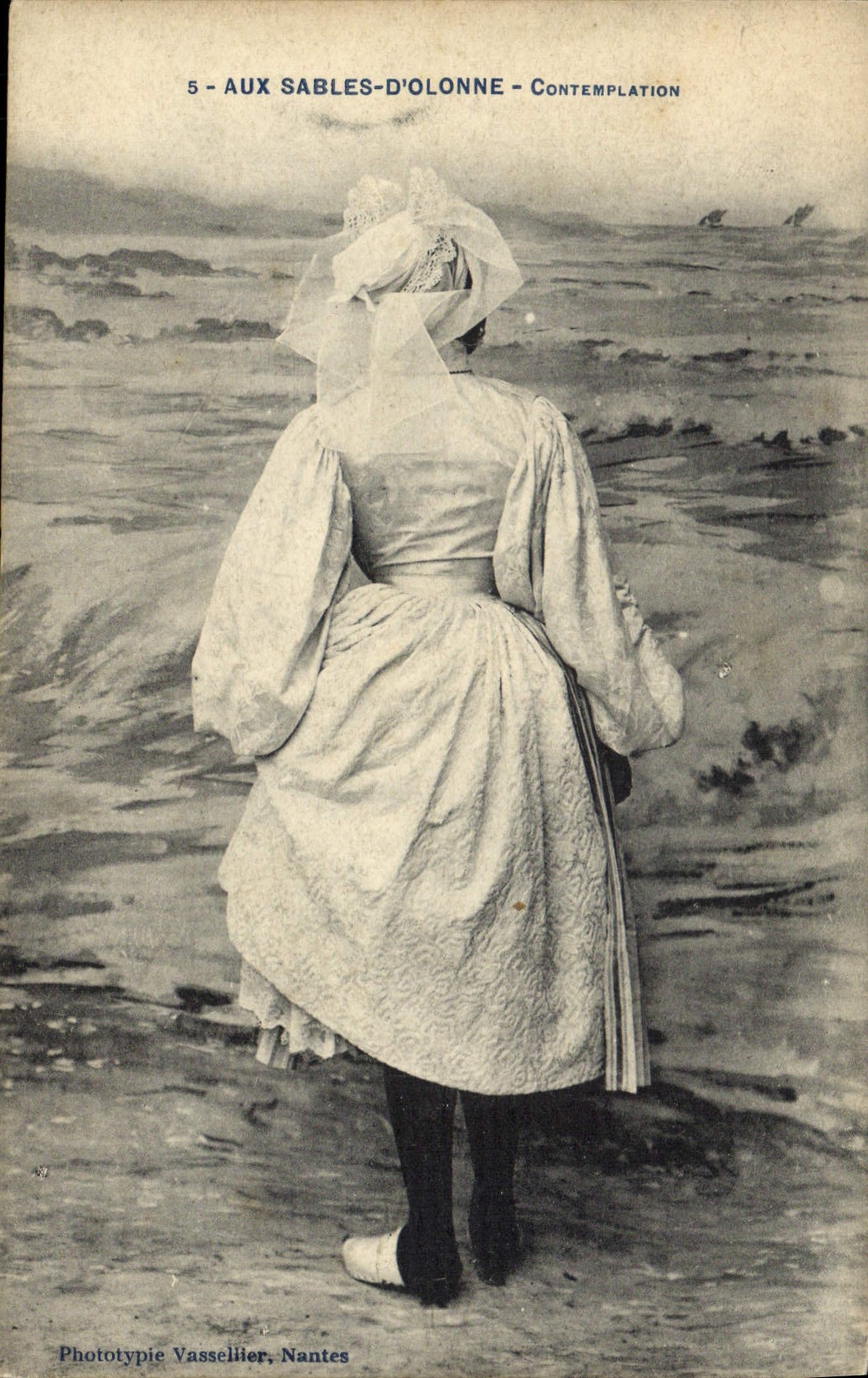 CPA Folklore Aux Sables d'Olonne Contemplation 