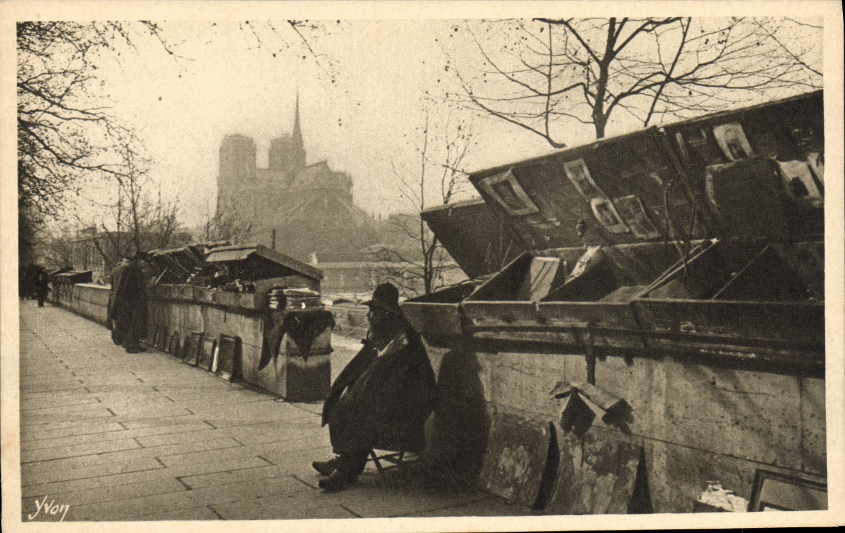 Vintage Postcard Paris Secondhand booksellers of the Quay of the Small tower
