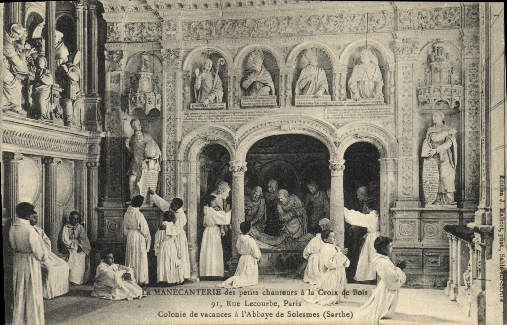 CPA La Manecanterie des petits chanteurs a la Croix de Bois Rue Lecourbe Paris Colonie de vacances a l'abbaye de Solesmes