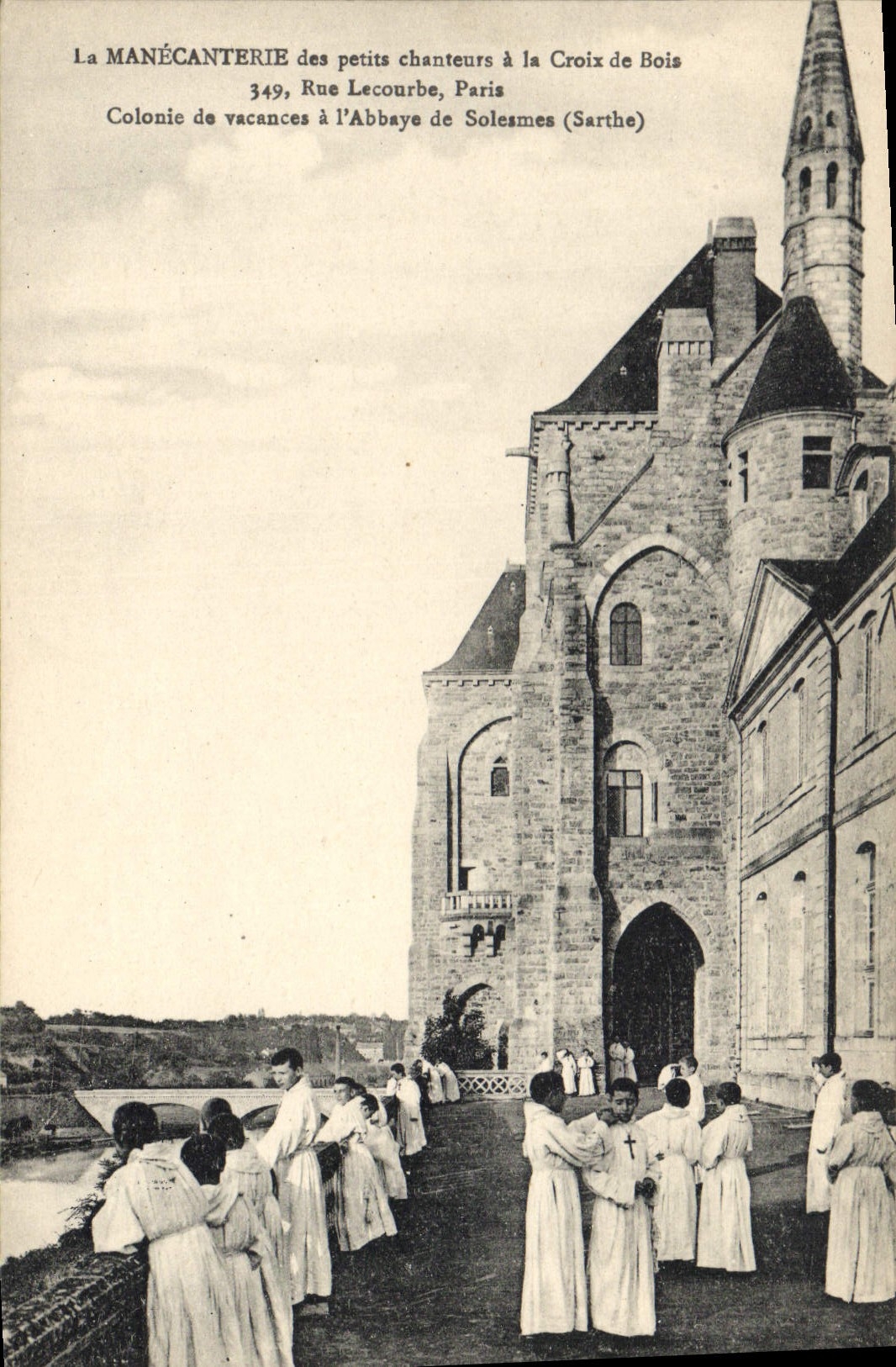 CPA La Manecanterie des petits chanteurs a la Croix de Bois Rue Lecourbe Paris Colonie de vacances a l'abbaye de Solesmes 