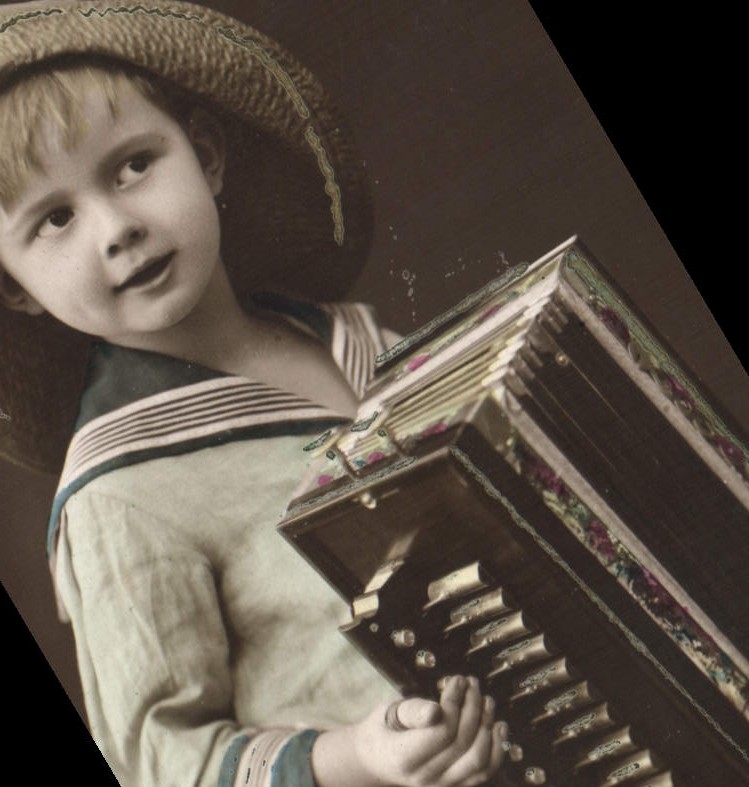 CPA Enfant Accordeon