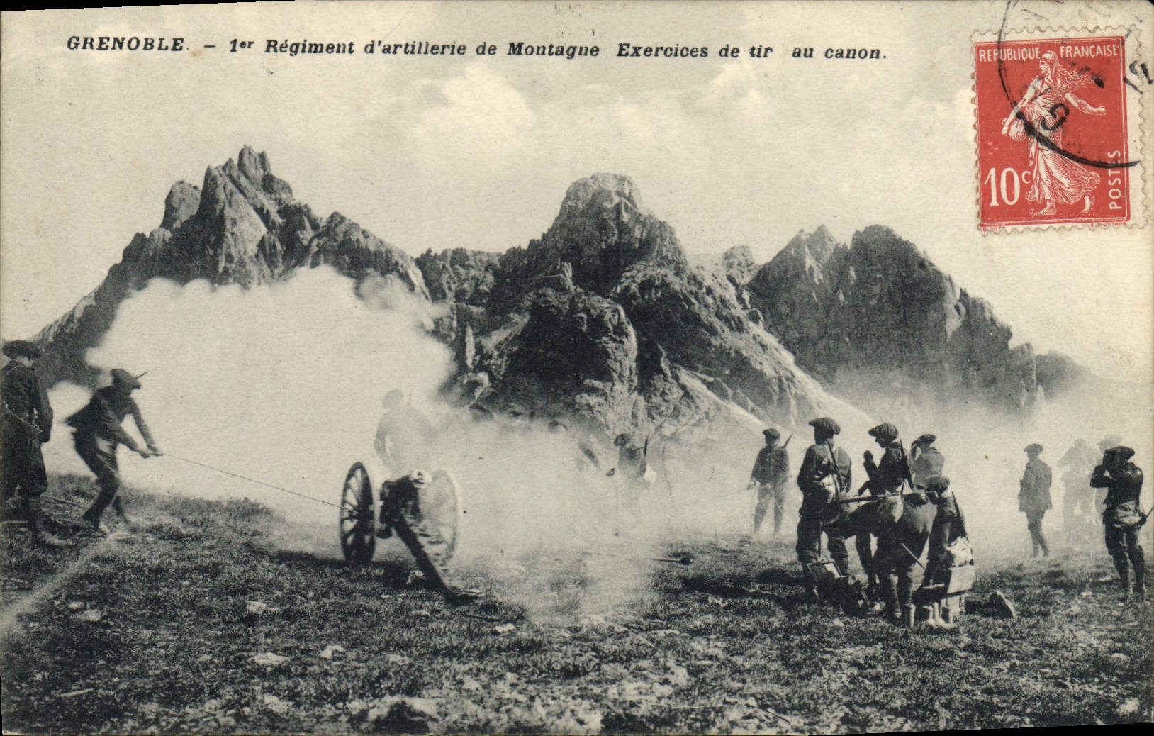 CPA Militaria Chasseurs Alpins Grenoble 1er regiment d'artillerie de montagne Exercices de tir au canon
