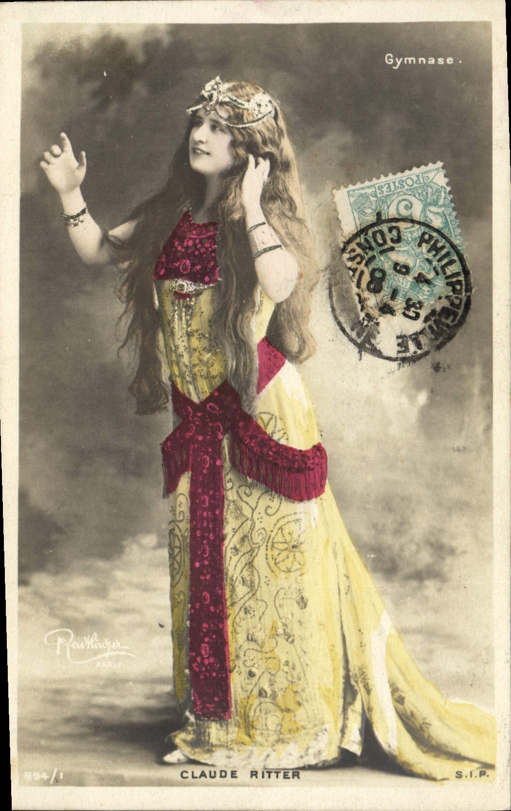 CPA Femme Theatre Gymnase Claude Ritter