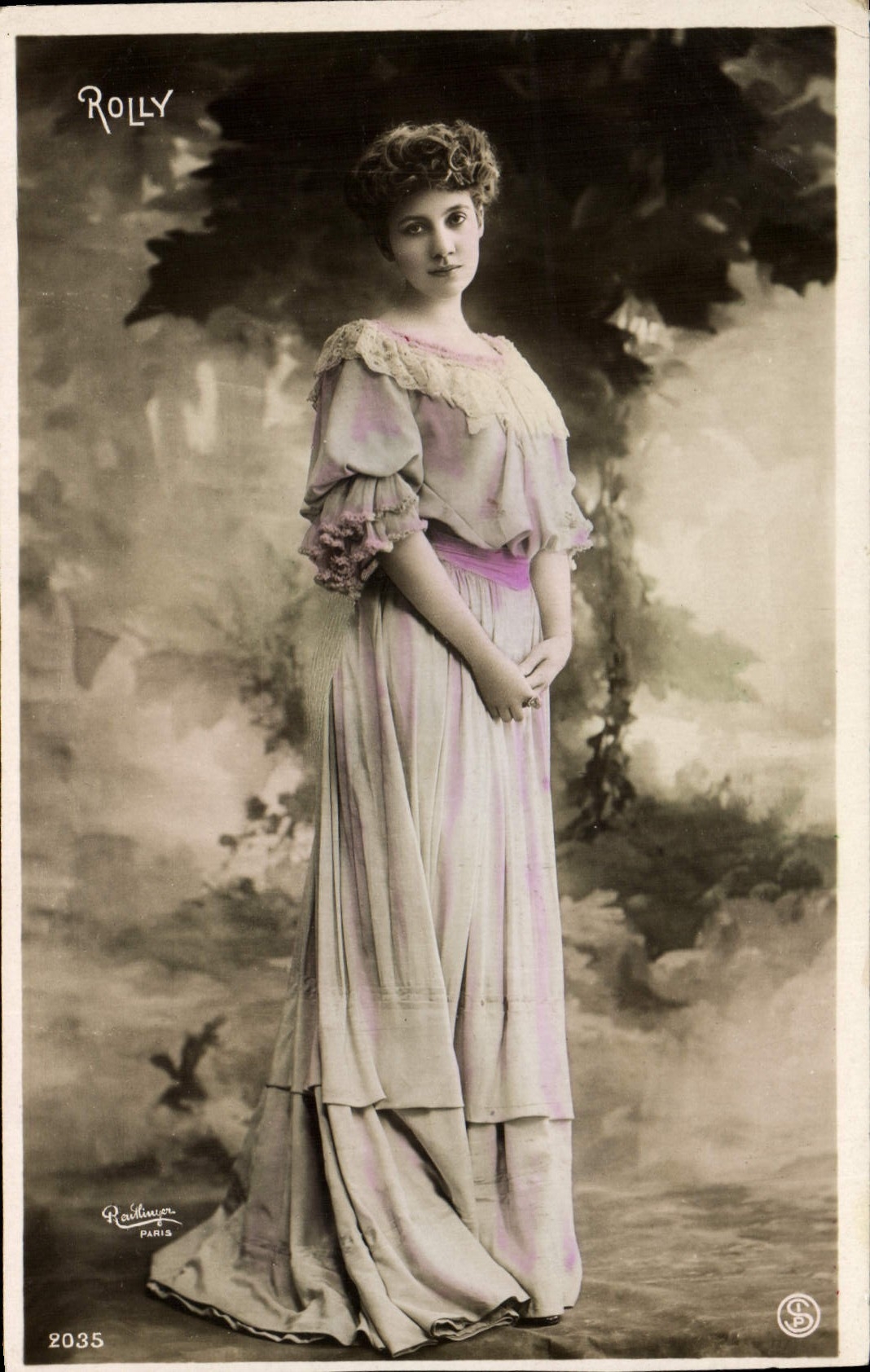 CPA Femme Theatre Rolly