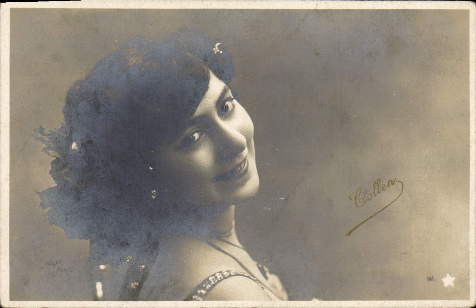 CPA Femme Theatre Collen