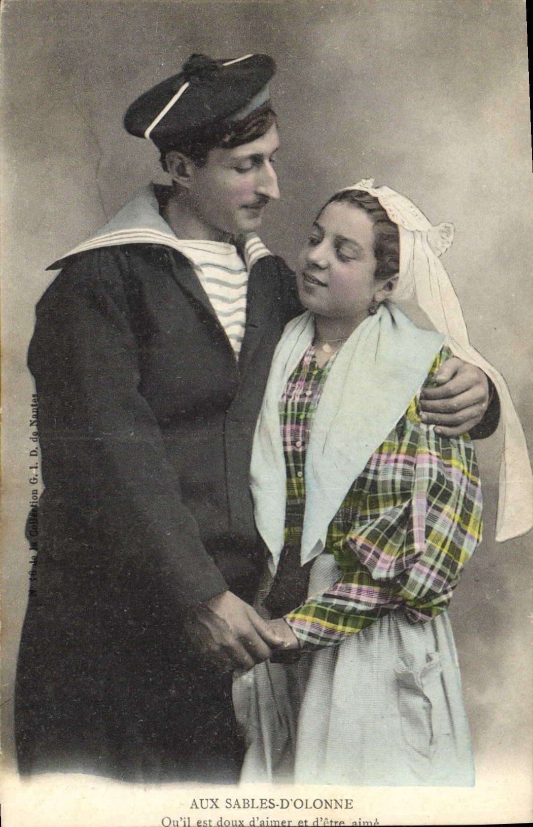 CPA Folklore Aux Sables d'Olonne Marin