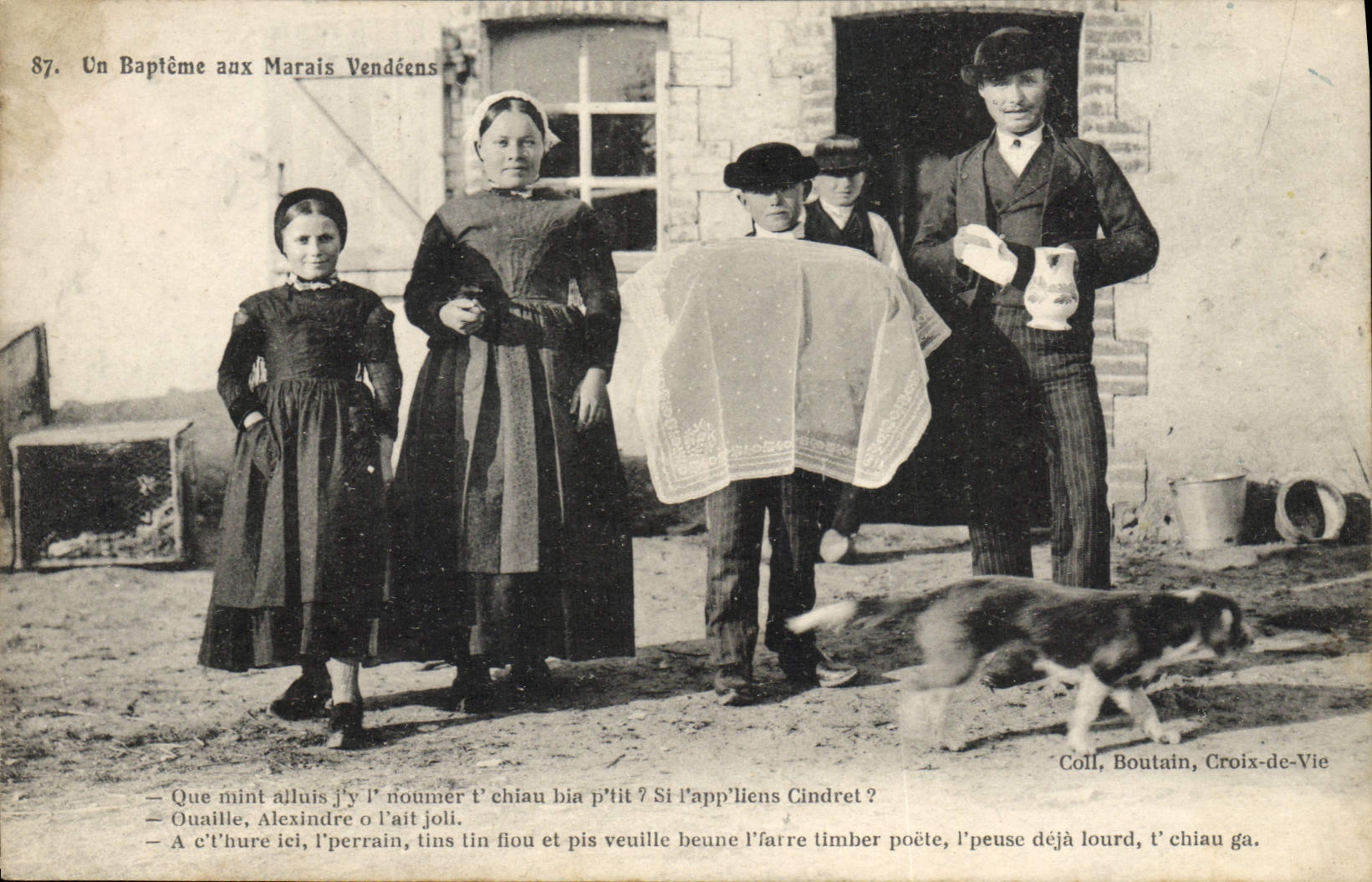 CPA Folklore Un bapteme aux Marais Vendeens