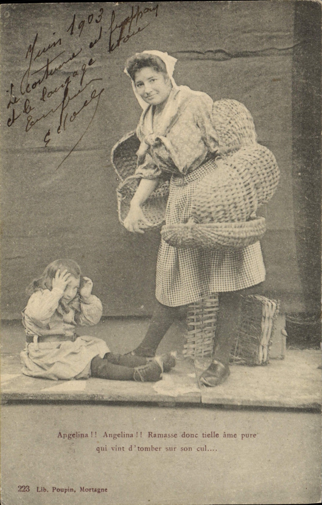 CPA Folklore Angelina Femme Enfant