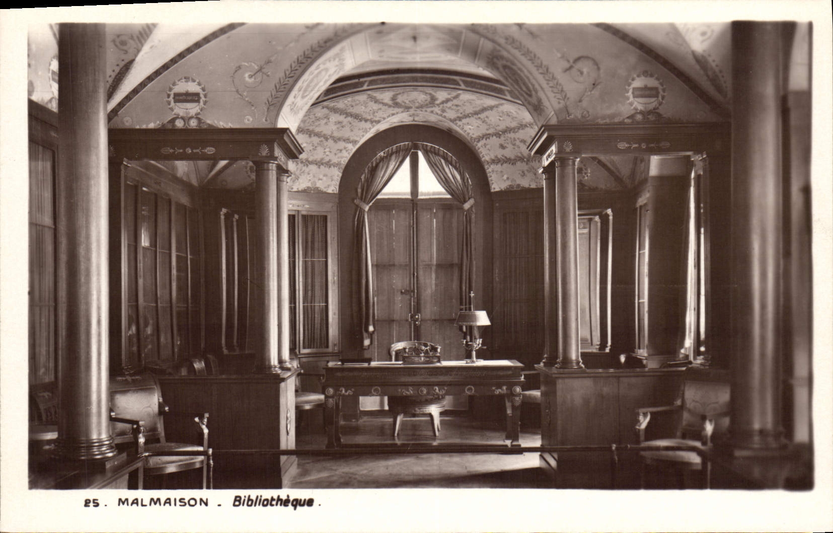 CPA Bibliotheque Malmaison 
