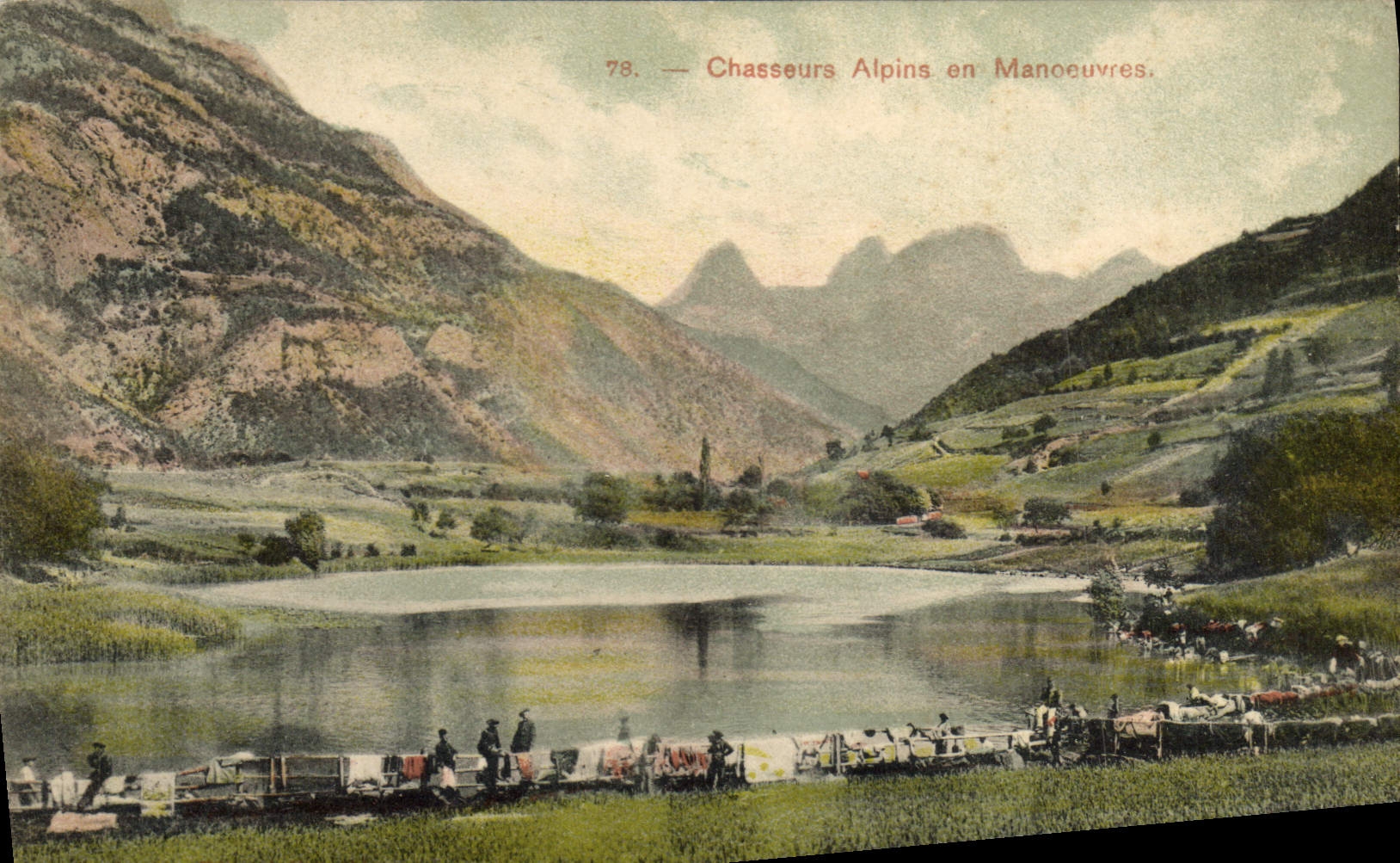 CPA Militaria Chasseurs Alpins en manoeuvres faisant la lessive