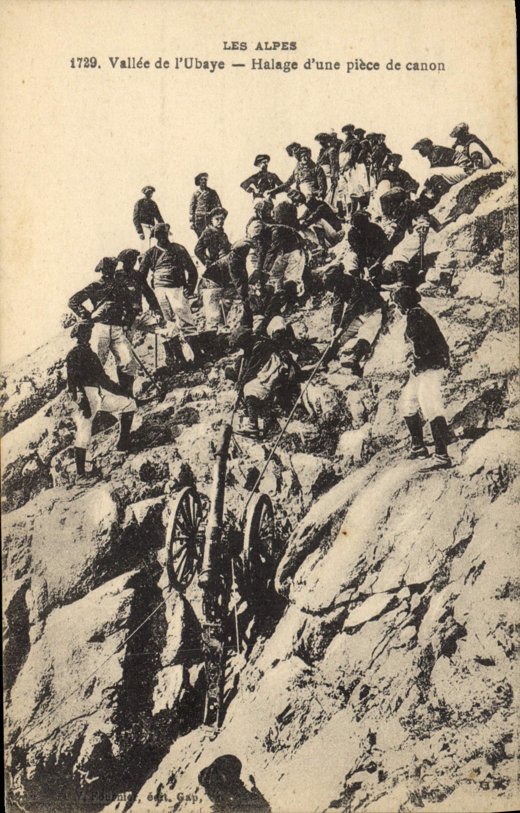 CPA Militaria Chasseurs Alpins Les Alpes Vallee de l'Ubaye Halage d'une piece de canon