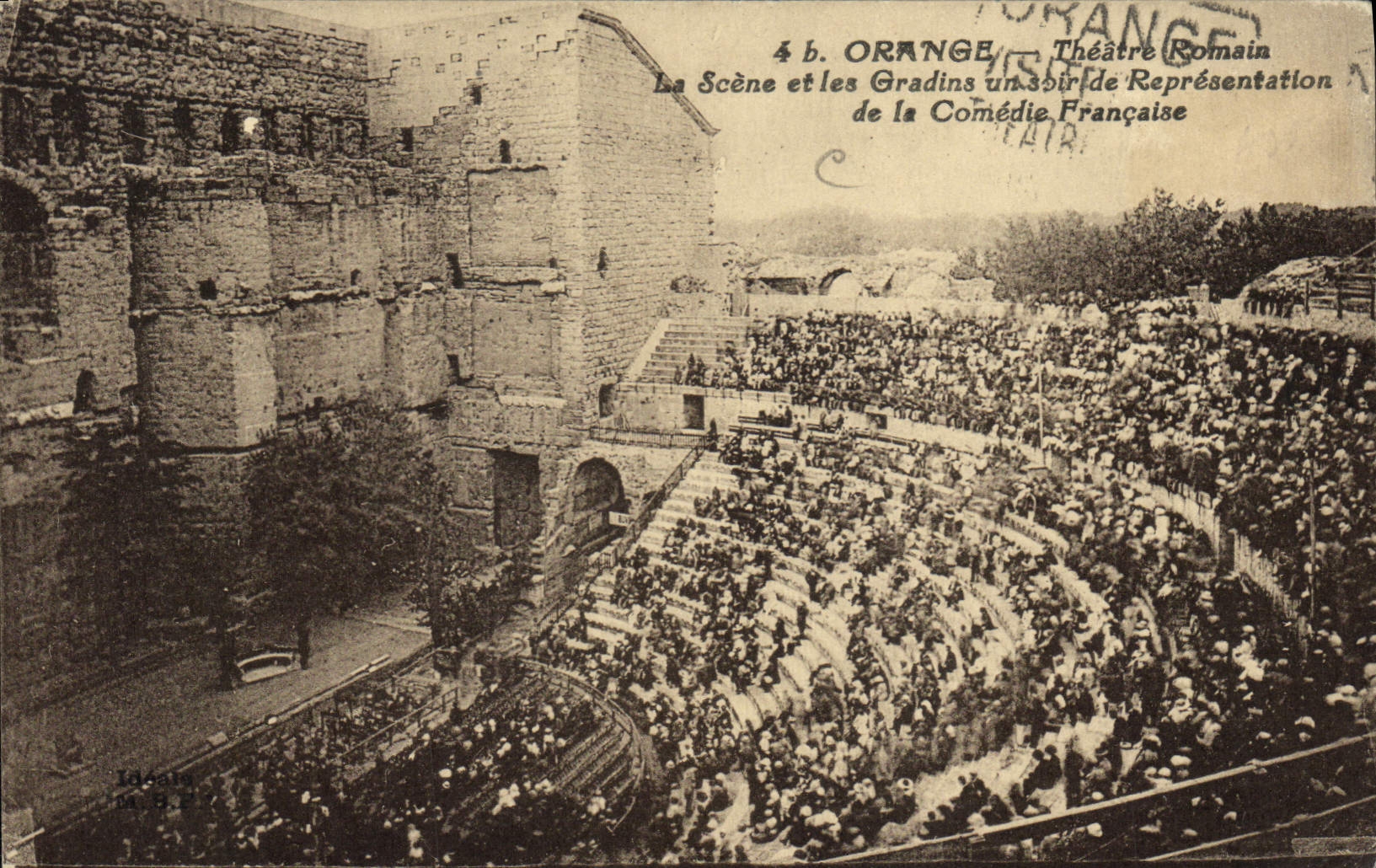 CPA Theatre Orange Theatre romain La scene et les gradins un soir de representation de la Comedie Francaise