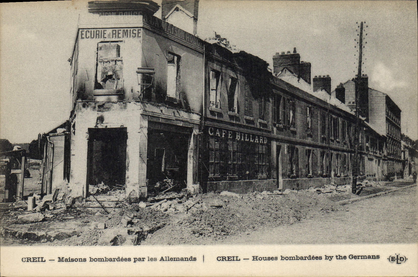 CPA Billard Creil Maisons bombardees par les Allemands Militaria Cafe Billard