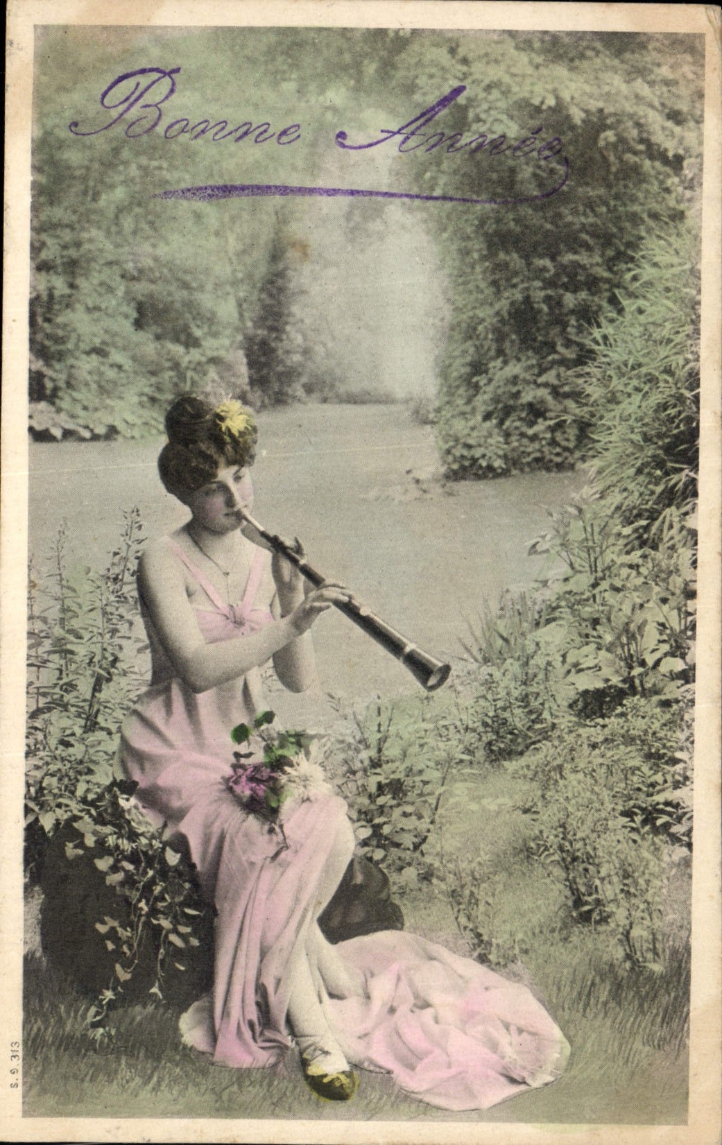 Postal Mujer Clarinete