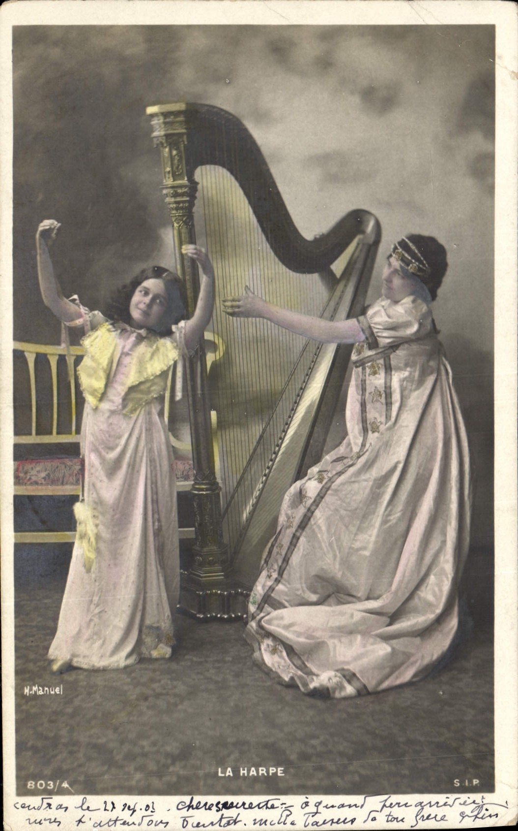 CPA Femme Enfant La harpe 