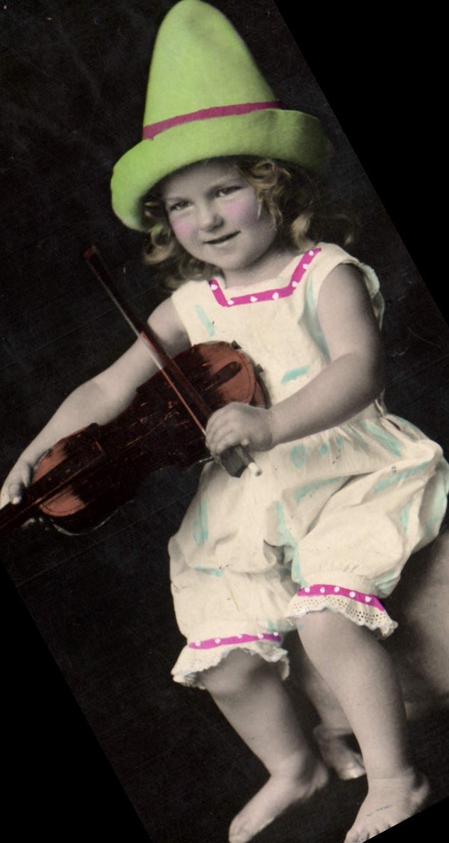 CPA Cochon Porc Enfant Violon 