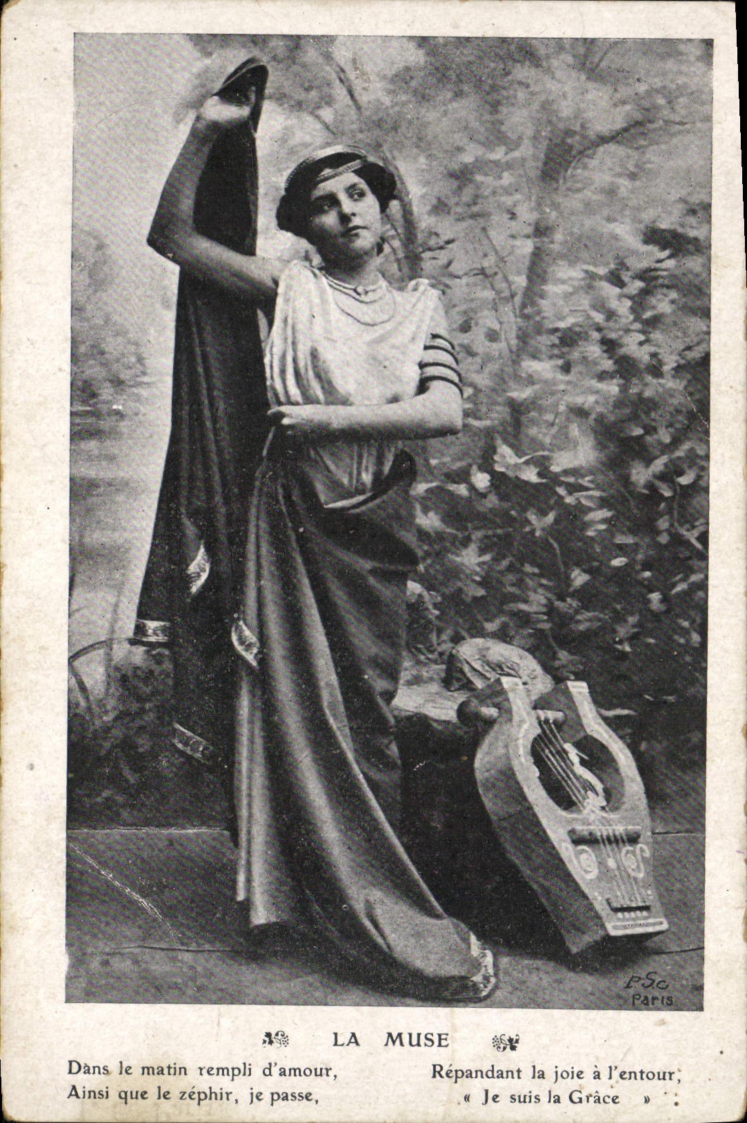 CPA La muse 