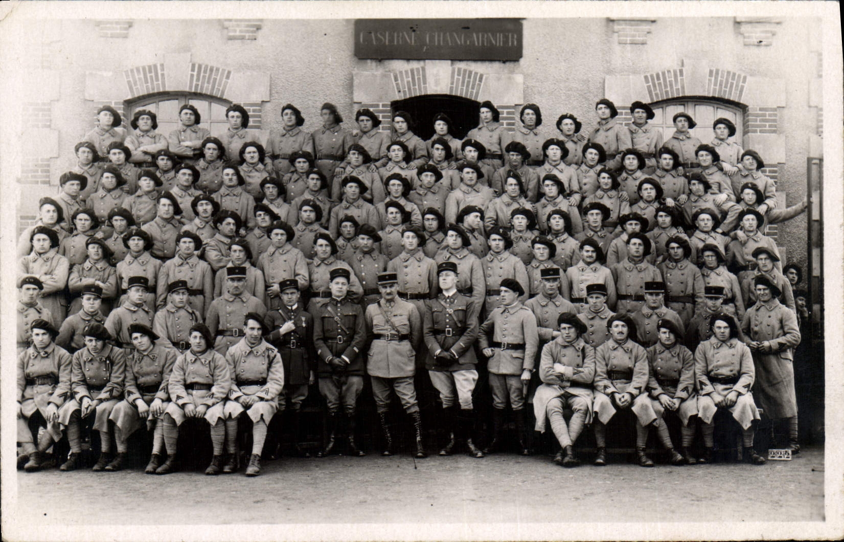 CARTE PHOTO Militaria Chasseurs alpins Caserne Changarnier