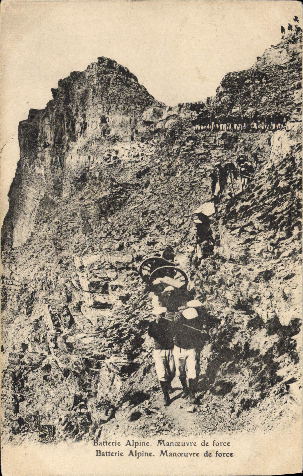 Vintage Postcard Militaria Alpine hunters alpine Battery Operates of force