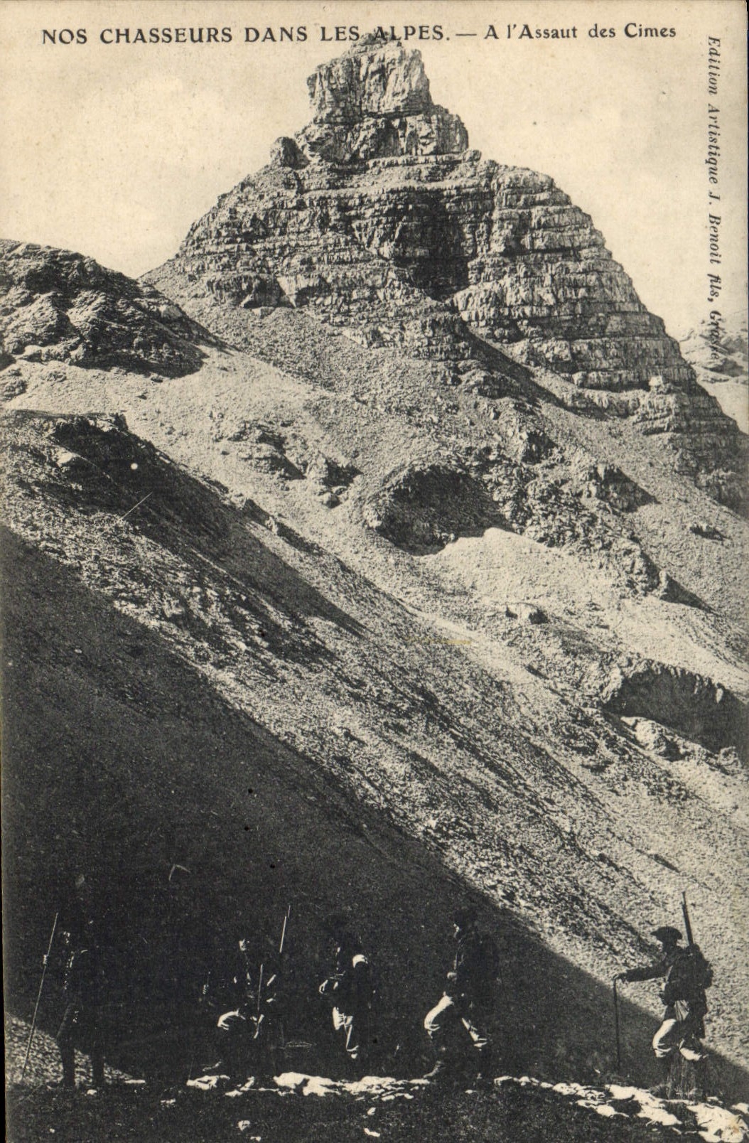 CPA Militaria Chasseurs alpins A l'assaut des cimes 